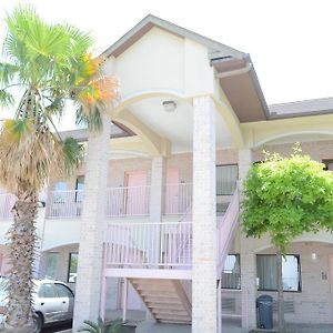 Texan Inn & Suites